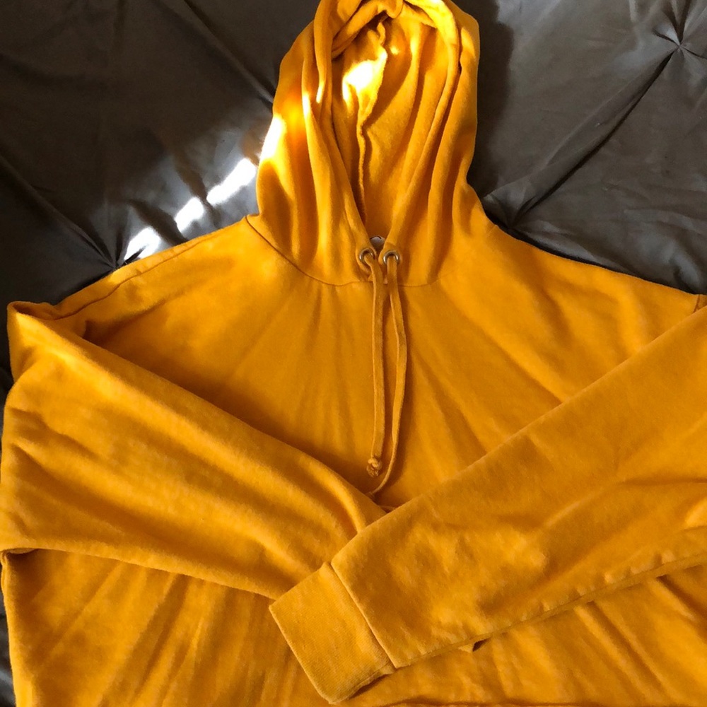 Cropped hoodie